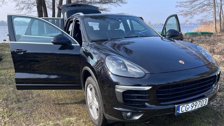Porsche Cayenne cena 160000 przebieg: 190000, rok produkcji 2016 z Grudziądz małe 781